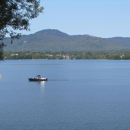 Location Tourisme Estrie - Oberge Du Village Magog Exterior photo