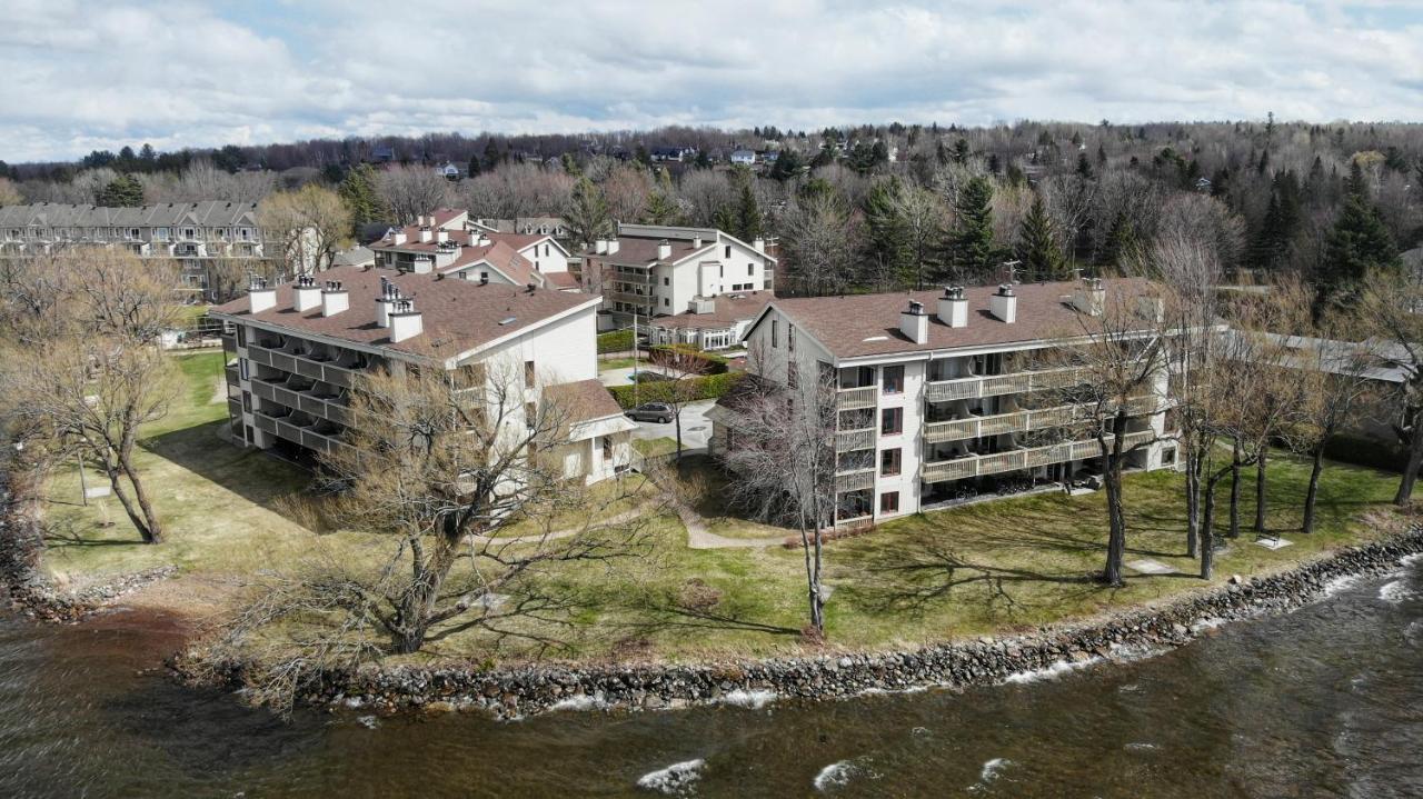 Location Tourisme Estrie - Oberge Du Village Magog Exterior photo